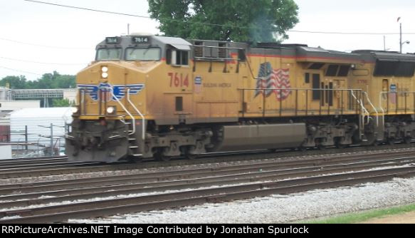 UP 7614, front and conductor's side view